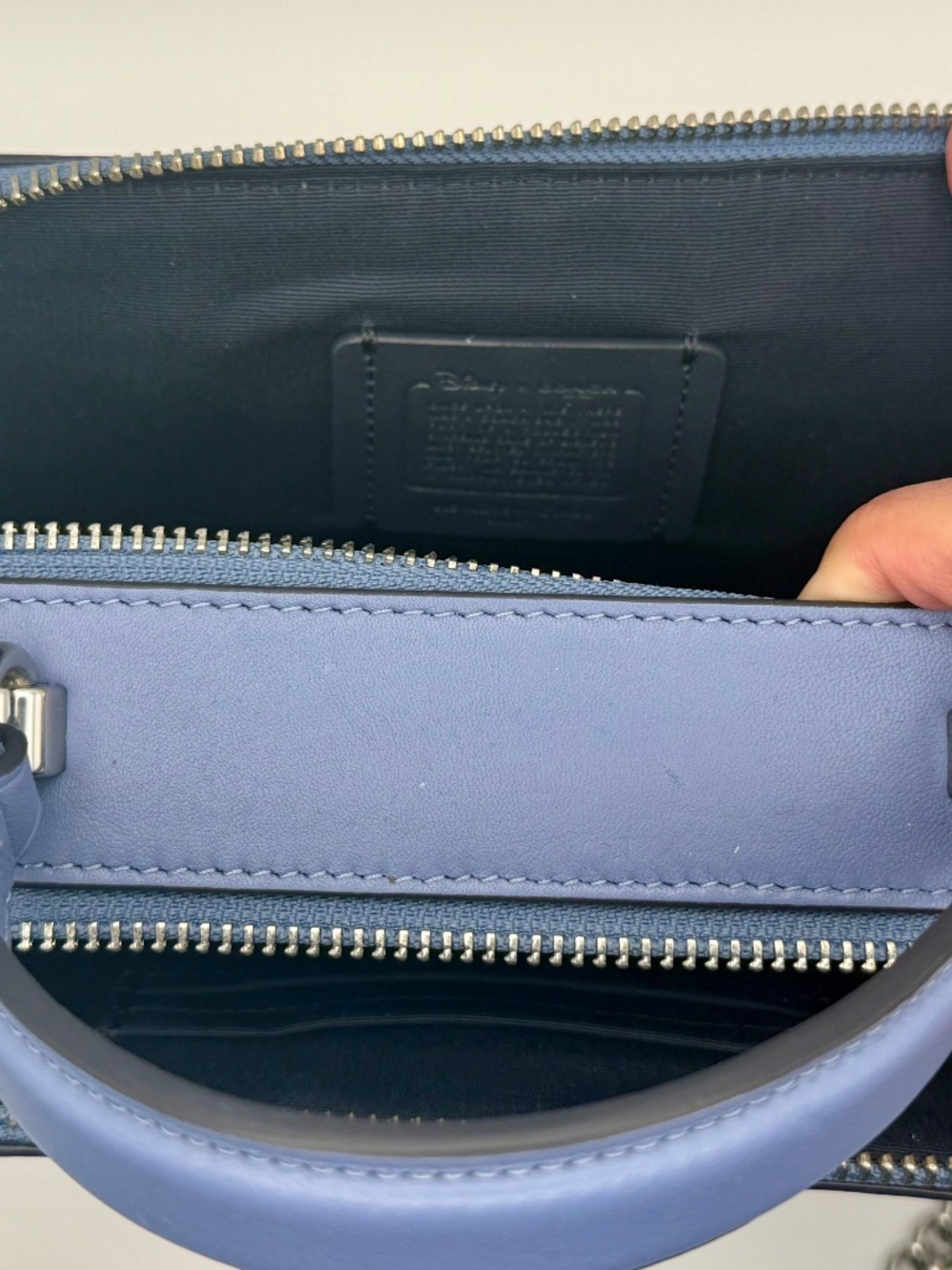 Disney X Coach Box Crossbody In Signature Canvas With Cinderella - Picture 4 of 7